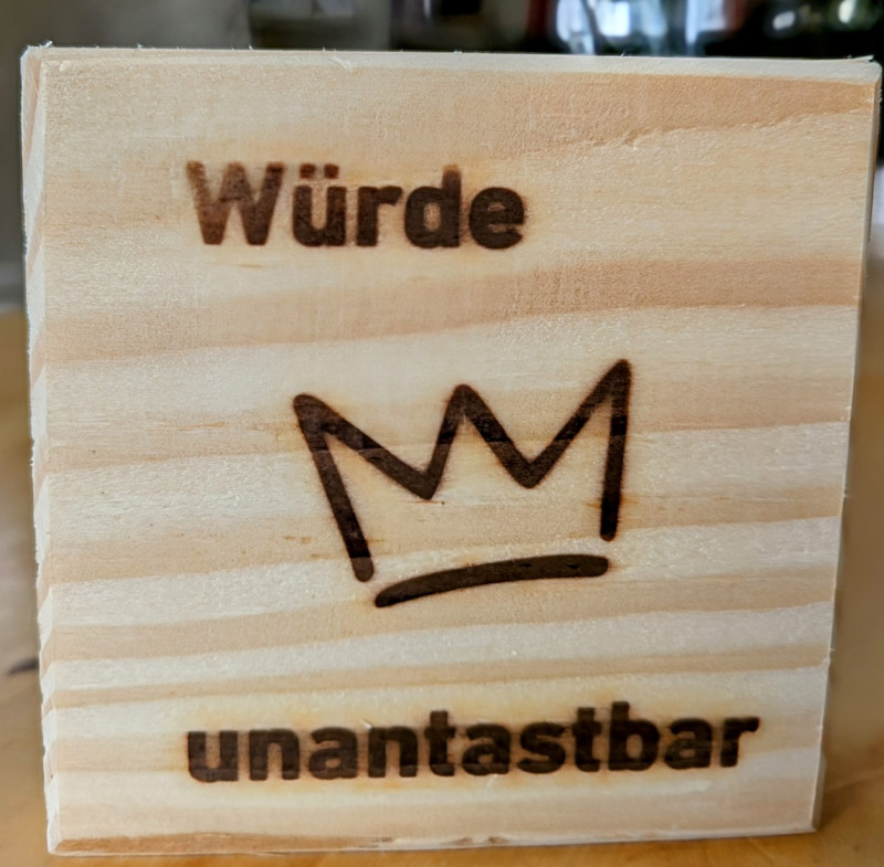 Machen auch Sie mit bei der Bewegung " Würde unantastbar" zum Thema Kinderschutz